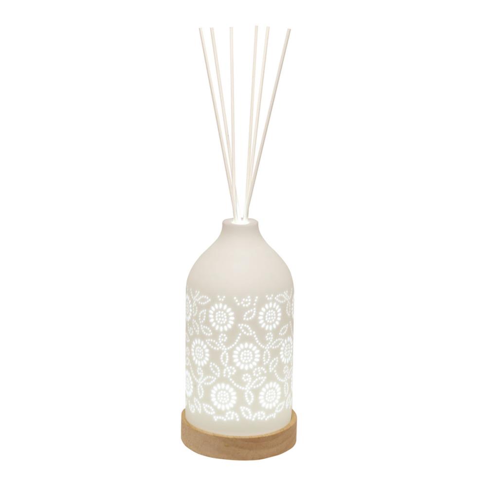 Woodbridge Floral Clean Linen LED Light up Reed Diffuser £17.09